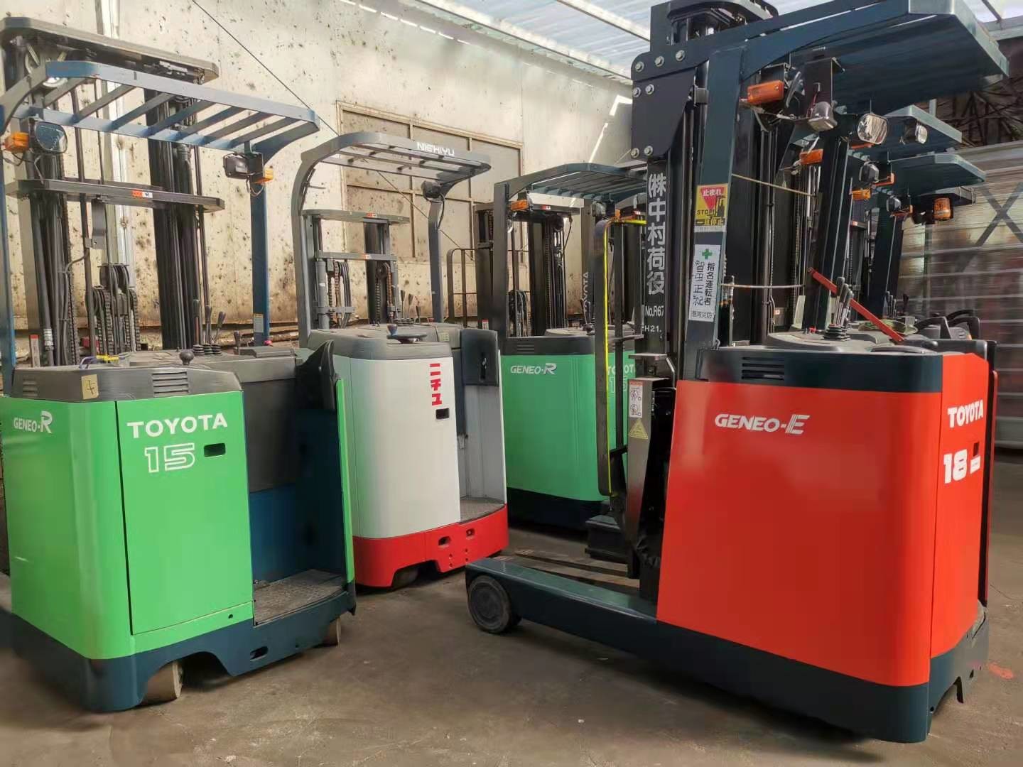 Three Fulcrum 1.8T Second Hand Toyota Forklifts Forward Moving