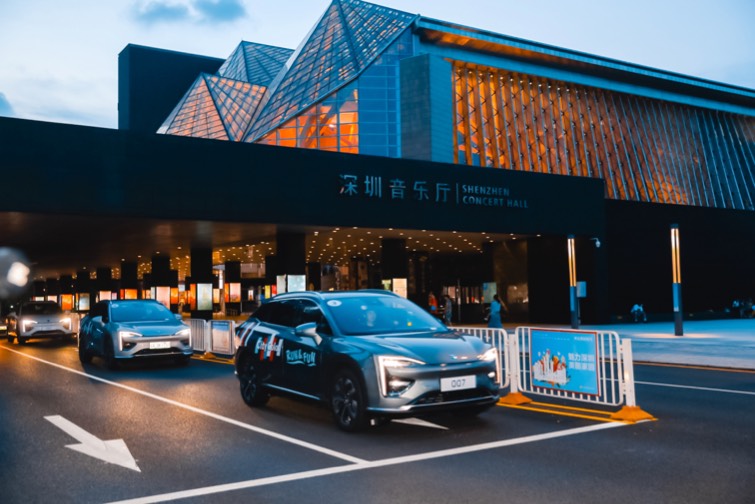190km/h Speed Changan CS 95 Plus 2.0T 2WD 4WD Gasoline Vehicle R20 Medium and Large 5 Doors 7 Seats SUV Max speed 190km/h