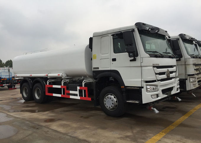 Sinotruk Howo 4x2 6x4 10000L Water Spray Truck