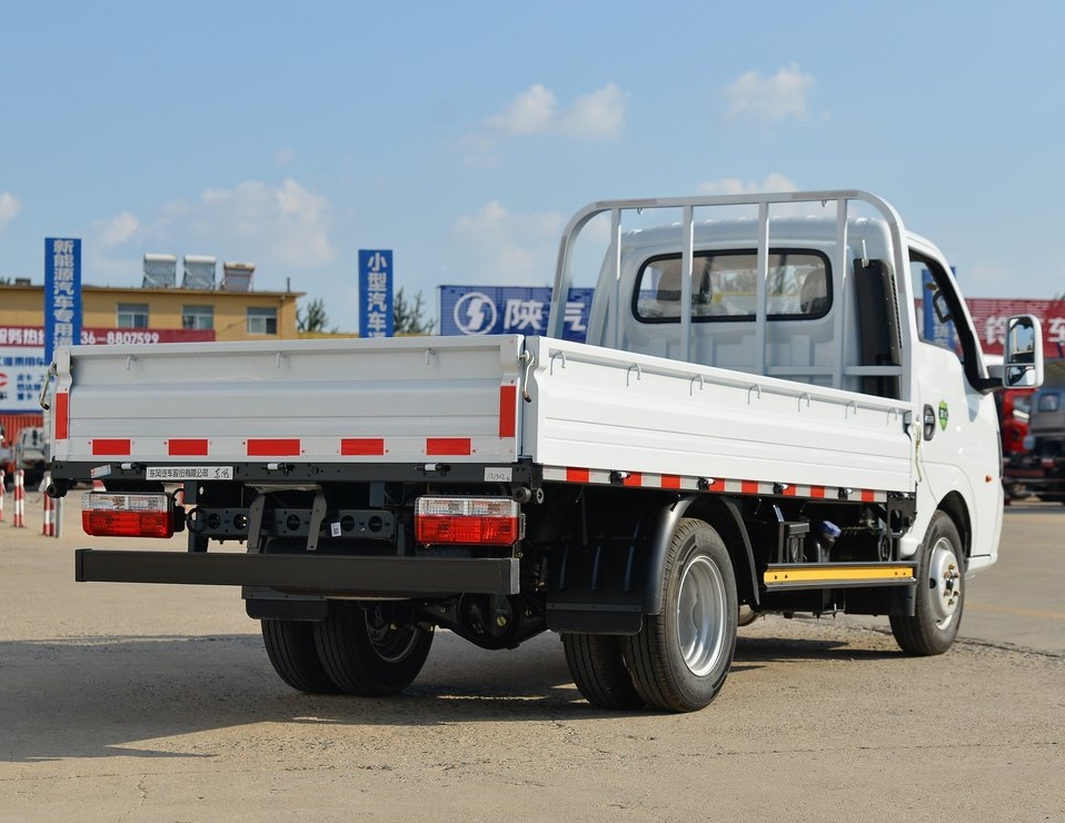 Normal Driver's Seat Double/Single Cabin 1.9t Loading Capacity Flat Cargo Truck with ESC