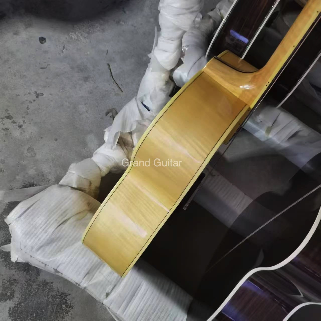 Custom Solid 43 Inch Jumbo Parlor Acoustic Guitar Flamed Maple Back Side Ebony Bridge