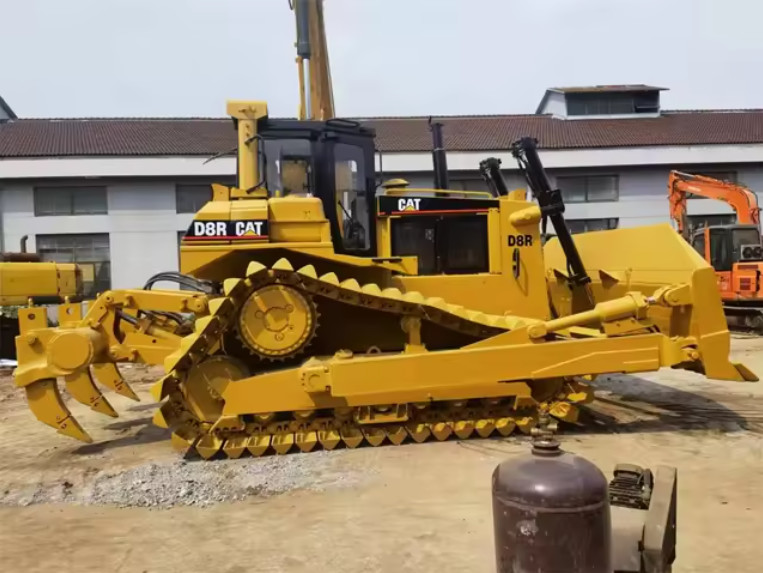 Used CAT D8R Bulldozer Ensure Optimal Performance Of Your Crawler Bulldozer With Genuine Parts