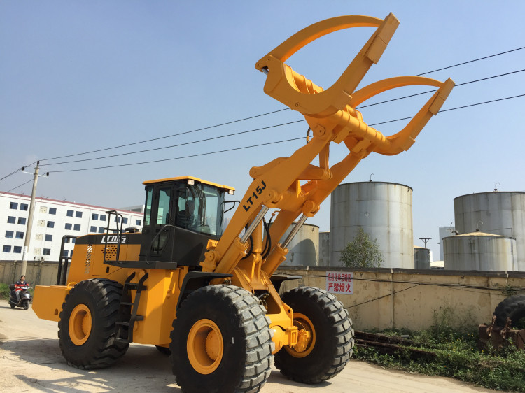2200r / Min Hydraulic Wheel Loader Log Grapple Loader 15 Ton In Lumber Mill
