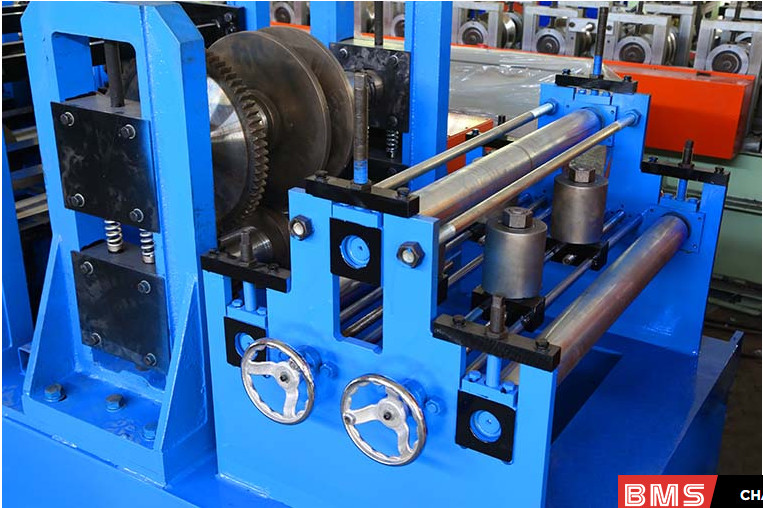 Thickness 0.8 2.0mm C Purlin Roll Former With Cr12 Cutter