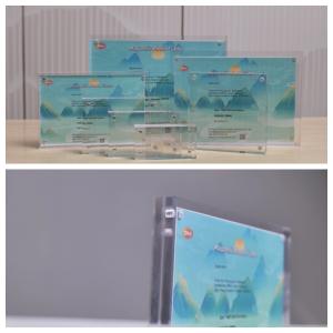 Quality Clear Transparent Picture Magnetic Acrylic Photo Frame Poster Display Stand wholesale