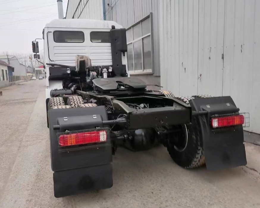 Sitrak Tractor Truck F3000 Duty Trailer Head Tractor Trailer Truck