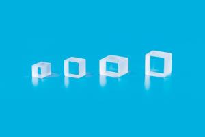 Quality λ / 8 @ 633nm Nonlinear Optical Crystals For SHG Nd : Lasers 1064nm Flatness wholesale