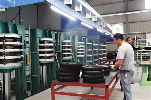 Quality State Genuine Motorcycle Tire Flat Water Tire Vulcanizing Machine wholesale