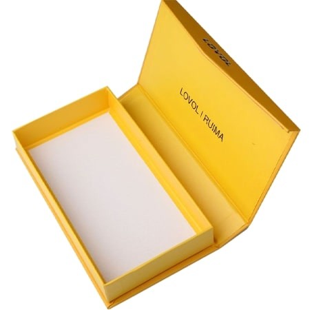 CMYK Rigid Yellow Magnetic Closure Gift Box