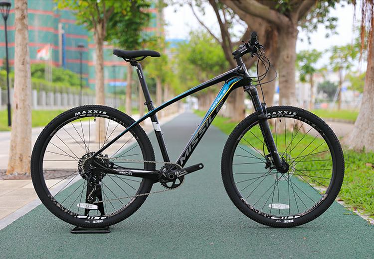 27.5 Inch JoyTech Wheelset Aluminum Alloy Fork Mountain Bike 11-Speed for Sport Thrill