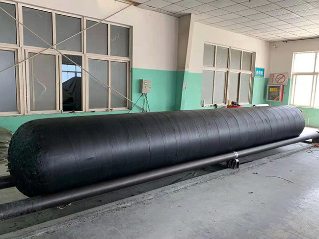 Ship Launching And Docking Inflatable Marine Airbags For Salvage Operations