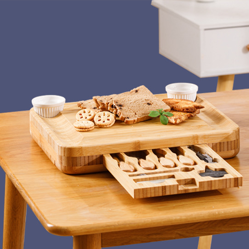 Eco Friendly Bamboo Charcuterie Boards Wood Cutting Blocks With Cutlery Set