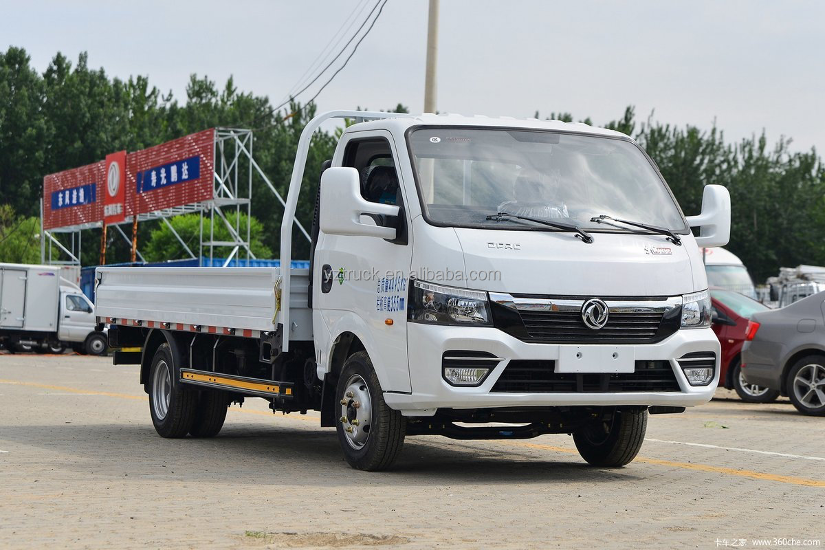 3200mm Wheelbase Transportation Dongfeng 4x2 Light Cargo Truck with YUNNEIDONGLI Engine
