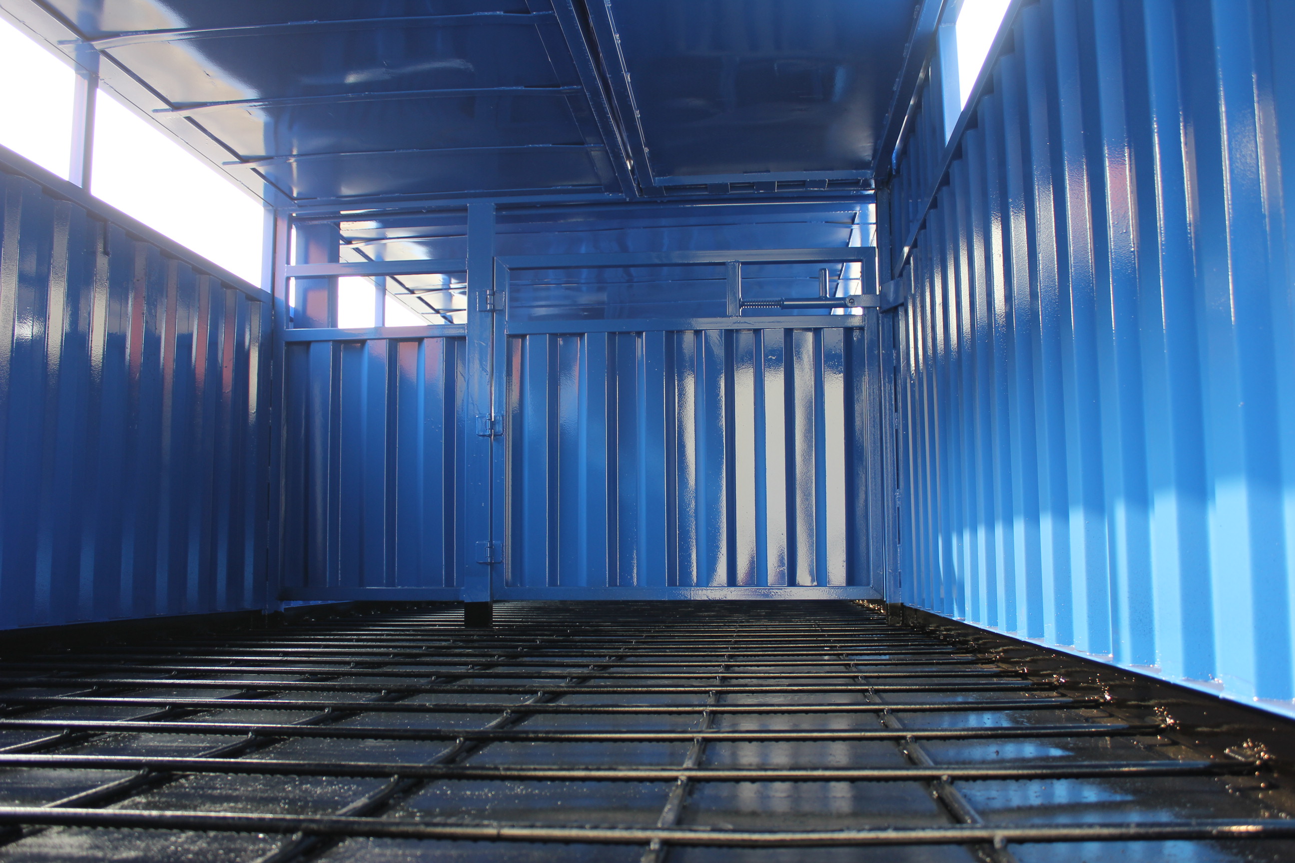 3 Axles Fencing Livestock Horse Carriage Semi Trailer in Liangshan With High Capacity