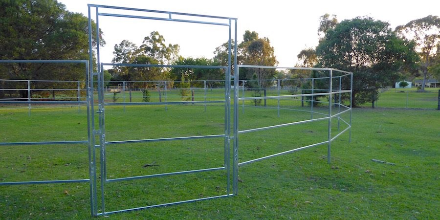 20 Round Corral Panels Inc Gate, Round Yard, Cattle Fences, Corral 14m Diameter
