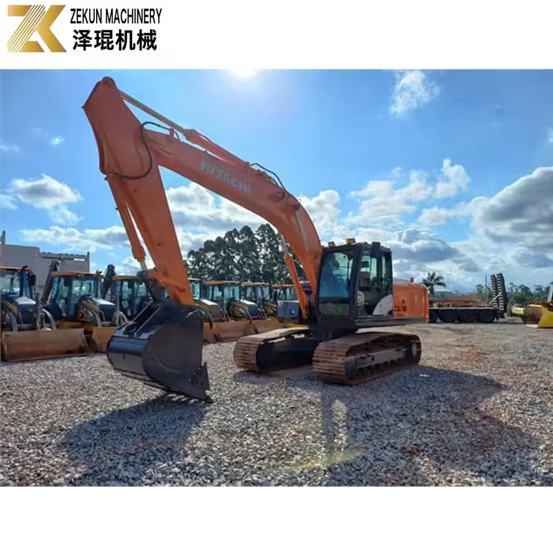 Used Hitachi ZX210 Excavator ZX210LC ZX210LC-3 with Original Japanese Engine at Hot