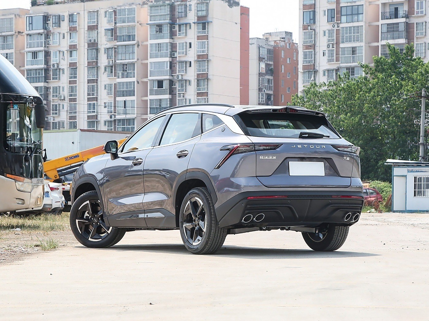 Jetour Dasheng Gasoline Hybrid Cars SUV Electric Car 180Km/H 57.00L