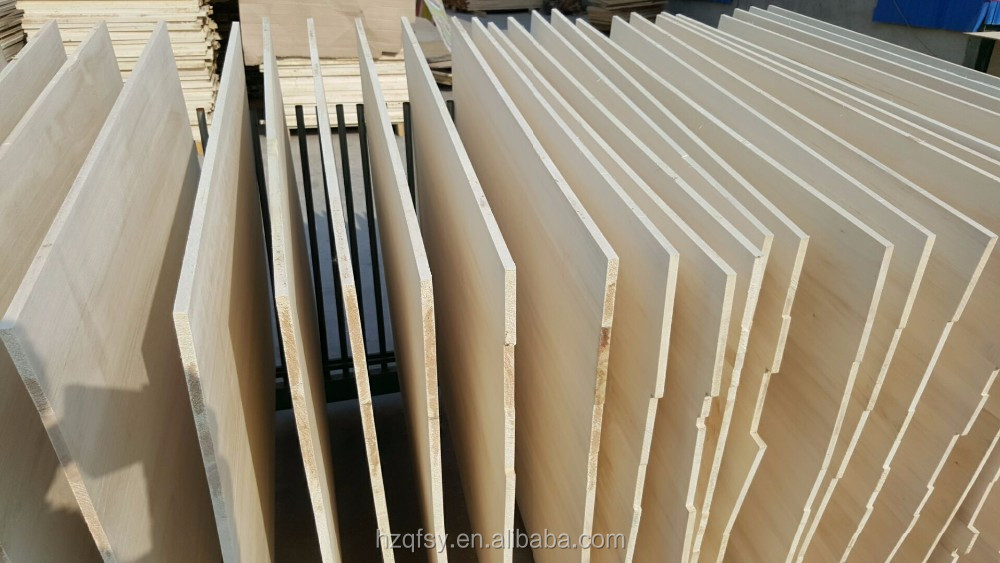 Poplar Solid Timber Board Moisture Content 8%-12% With Length 100mm-2440mm