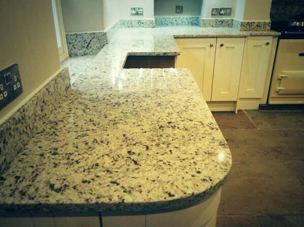 Customized Size Pearl White Granite Counter Tops For Garden