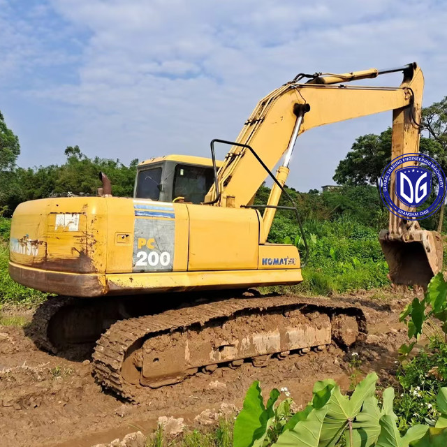 Original Komatsu PC200-7 20ton Crawler Excavator Origin From Japan Enhanced Visibility