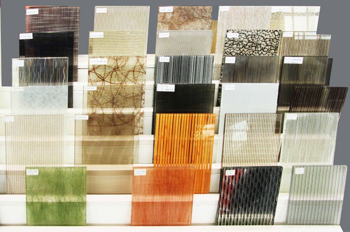 6mm 12mm Laminated Clear Wired Mesh Reinforced Glass for Mall and Industrial Purposes