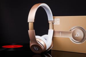 Quality Beats by Dr.Dre Solo2 Wireless Headband Wireless Headphones Special Edition Gold wholesale