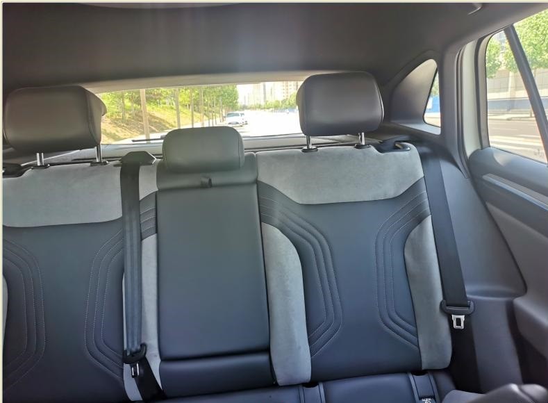 Luxury Compact Electric Vehicle 425km CLTC Large SUV EV 160km/h Volkswagen
