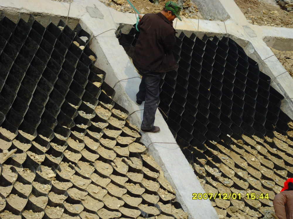 Black Plastic HDPE Geocell for Erosion Control and Soil Stabilisation in Construction
