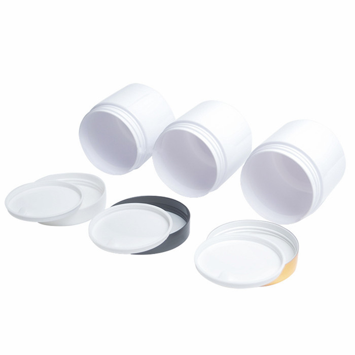 Wide Mouth PET Round Plastic Canisters 100ml Black Cosmetic Jars With Gold Lid