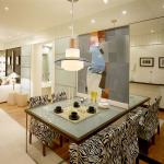 Top grade Thailand Oak wood dinner room pendant lamp with glass shade E27 socket