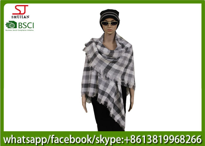 239g140*140cm100%Acrylic woven plaid poncho Hot sale high quality factory keep warm jacquard fashion scarf