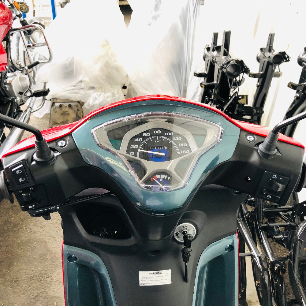 New Model fashion design 110CC scooter motorcycle