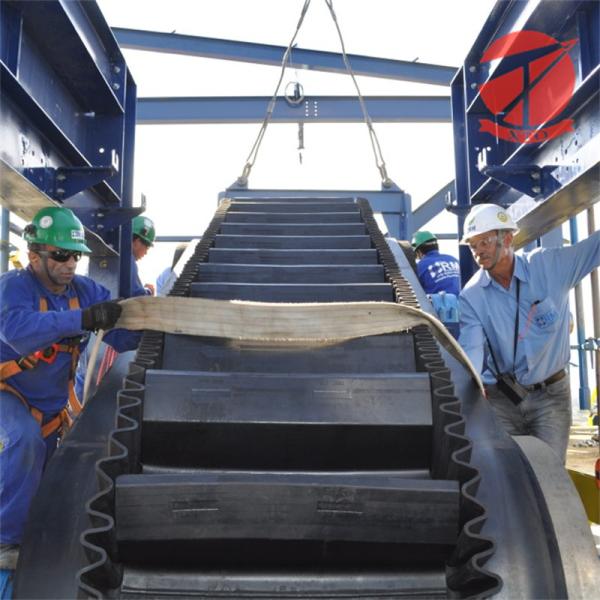 TC110 Conveying Bulk Materials Rubber Steel Cord Corrugated Sidewall Conveyor