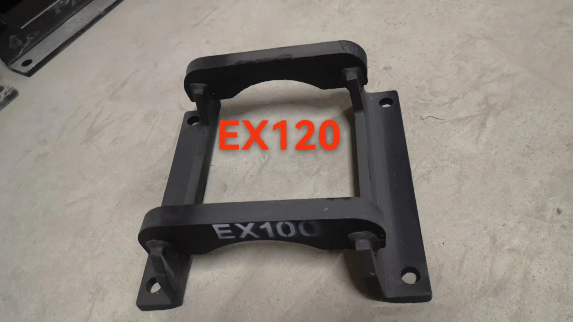 Excavator Hitachi EX100/120 -5-6 Chain Guard Frame Imitation Original Chain Guard Chain Protector Accessories