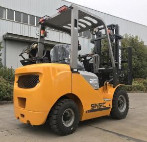 Quality Japan Engine 2.5ton LPG Forklift Load Center 500mm Duplex Mast for Your Requirements wholesale