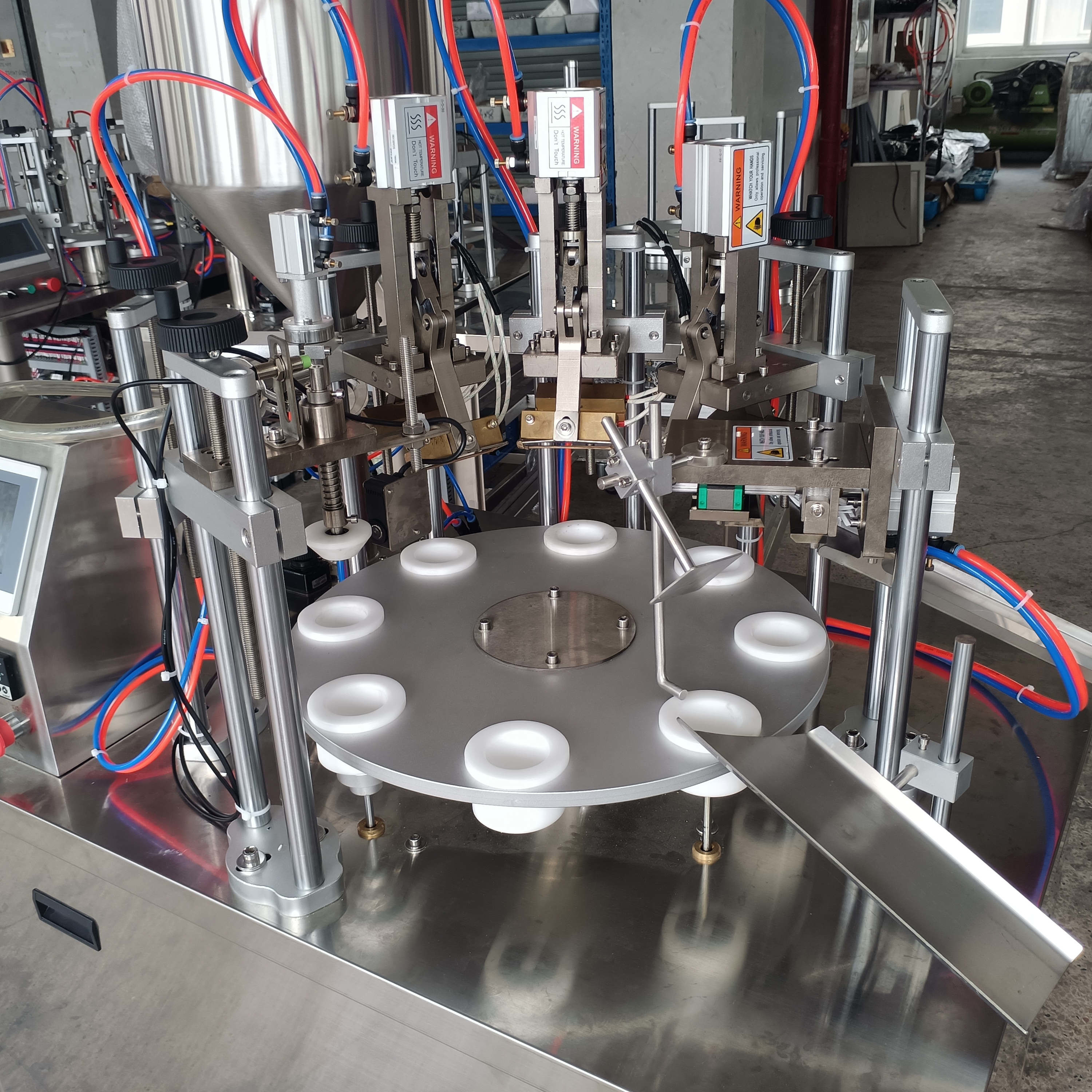Efficient And Accurate Automatic Filling And Sealing Machine Is The Preferred Equipment In Modern Packaging Industry.