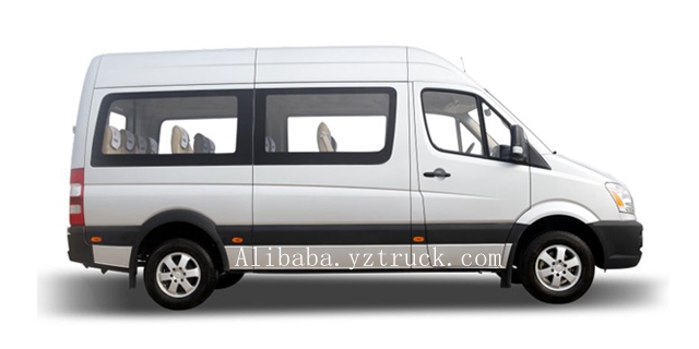 16-30 Seats Mini Passenger Bus with Japan Engine and 2 Axles 4 Wheels Load-Bearing Body