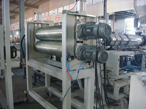synthestic resin sheet machine