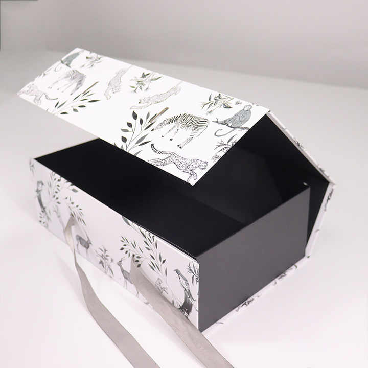 Animal Printing Yoga Clothes Packaging Box Cardboard Magnet Folding Boxes Gift Box With Ribbon For Valentine Luxury