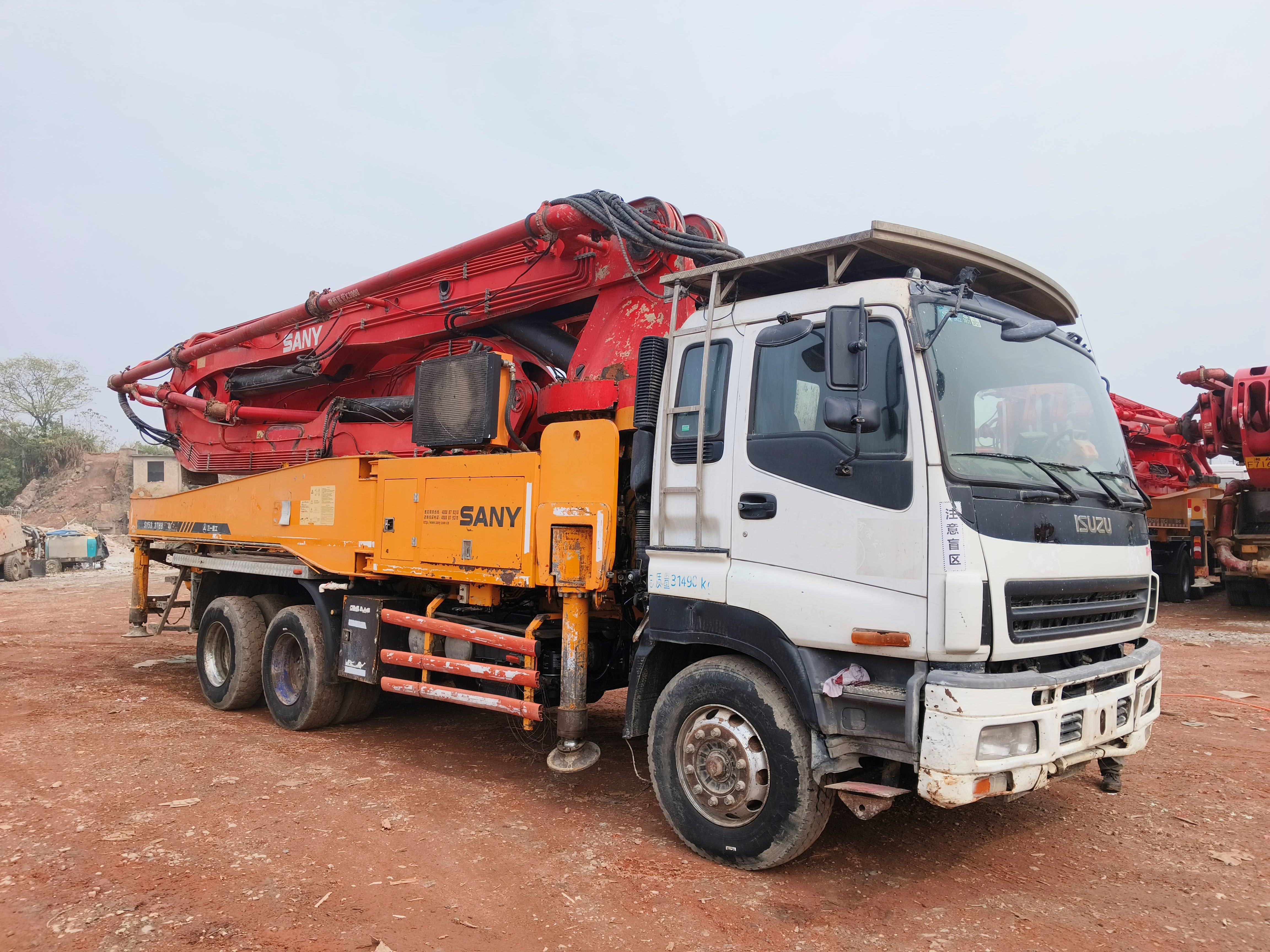 Used Sany 40-meter Concrete Pump Truck Adopts Isuzu Chassis, Which Is Economical And Affordable