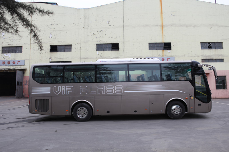 Used Luxury 45-47 Seats LHD Tourist Coach Bus for Your Customer Requirements