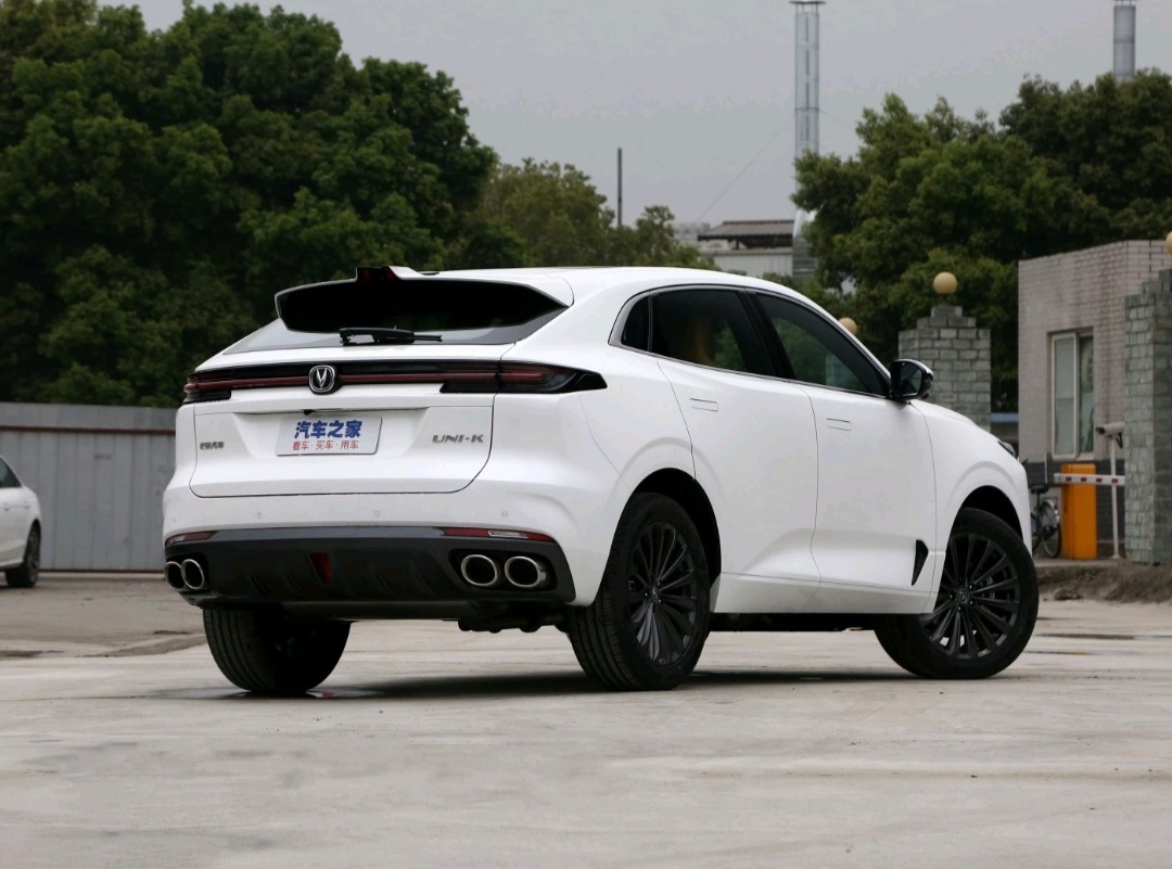 Changan Unik 2021 2.0T Zhuoyue Version Mid-Size SUV Turbo Charging 8 Geart MT&AT