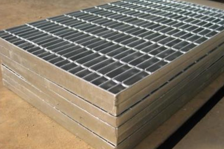 25x3 Galvanised Steel Grating 30mm 40mm Expanded Metal Grating