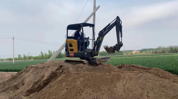Sweden imported high quality Volvo EC18D crawler excavator machine used almost