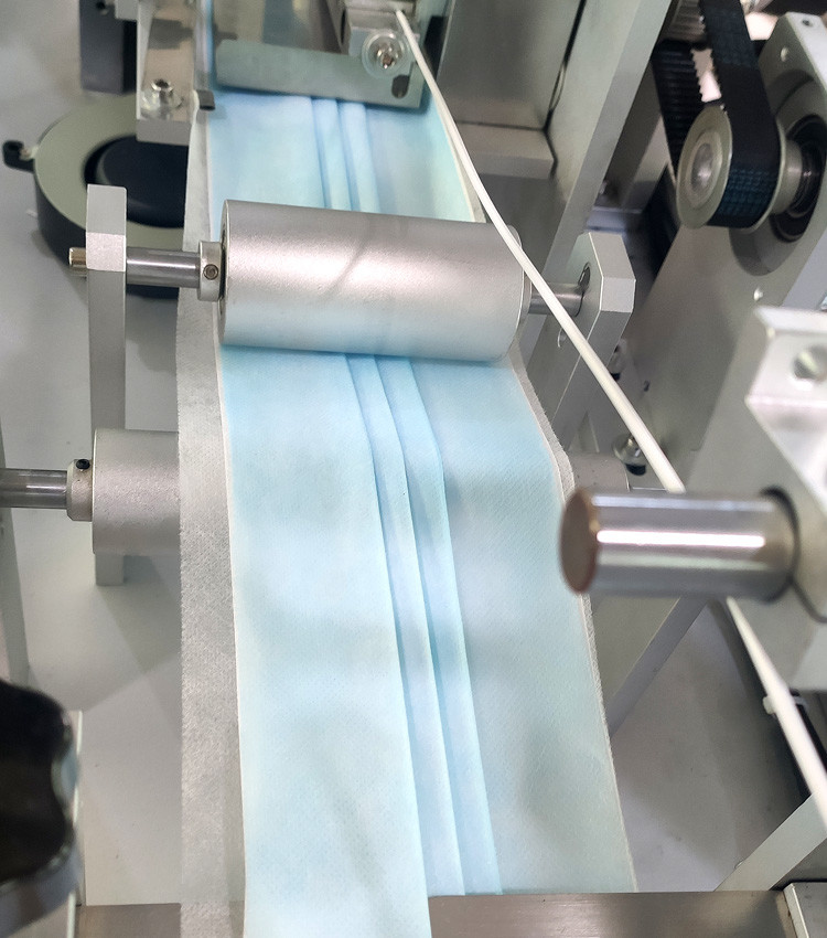 YANUO 3 Ply Face Mask Making Machine , 200Pcs/Min Ce Surgical Face Mask Making Machine