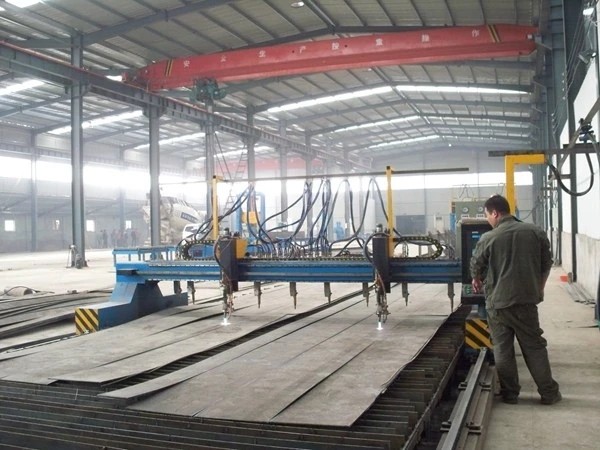 750mm/Min CNC Plasma Cutter Strip Oxygen Cutting Machine For H Beam Metal Plate