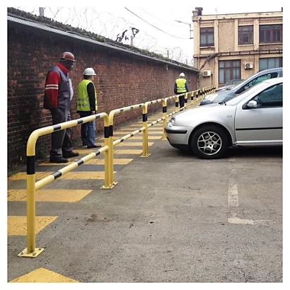 Powder Coated Finish Collision Protection Barriers Construction Outdoor Crash Barrier