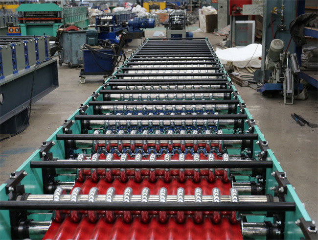 Color Steel Corrugated Sheet Metal Machine PLC Control Hydraulic Station