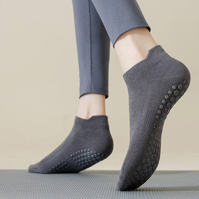 Customized Cotton Non Slip Yoga Socks Women Sports Yoga Pilates Grip Socks