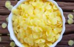 Acid Value 18.8mg KOH/G Natural Golden Yellow Beeswax Pellets For Skin